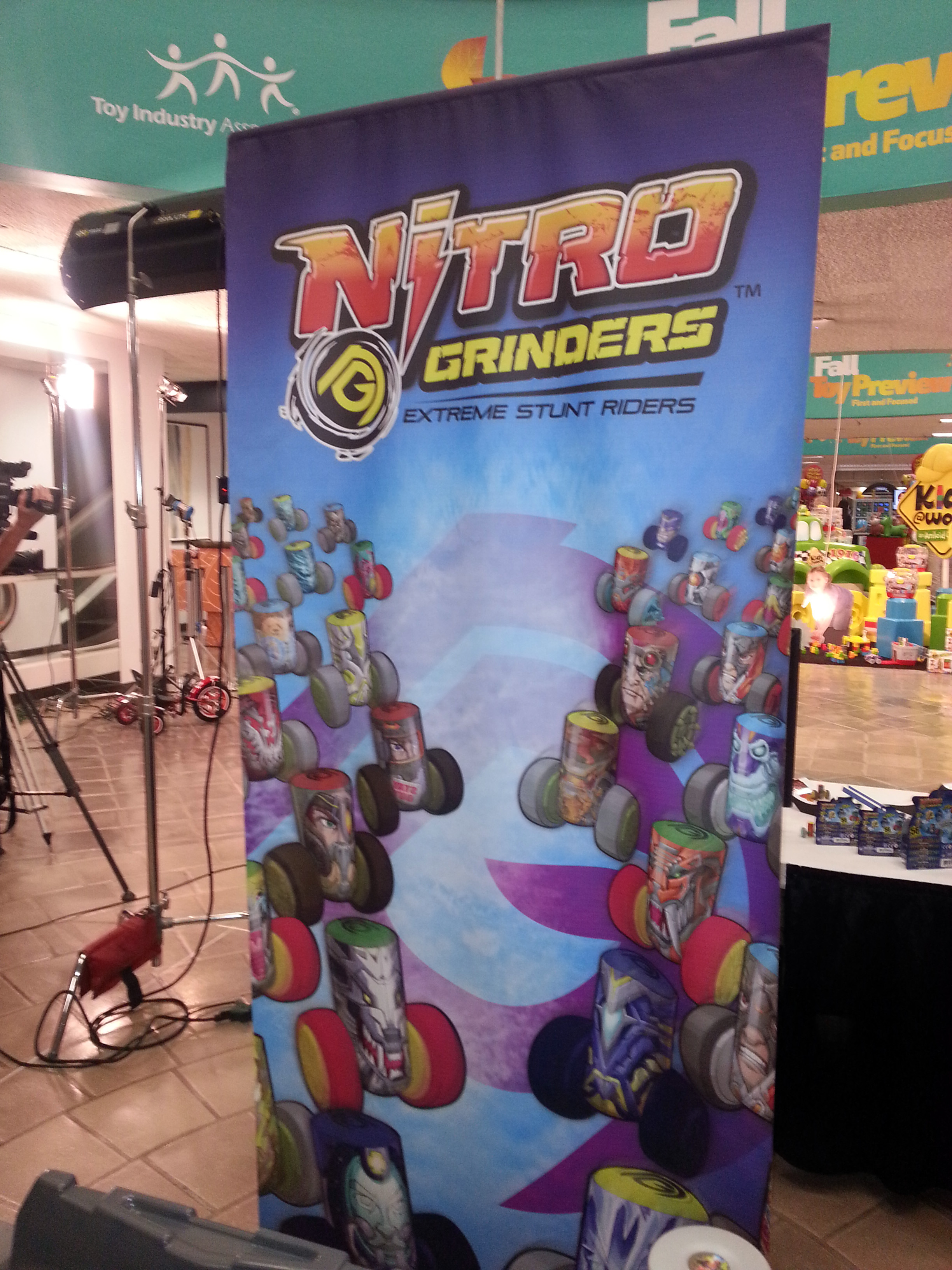 Nitro Grinders at the Dallas Fall Toy Preview BattleGrip